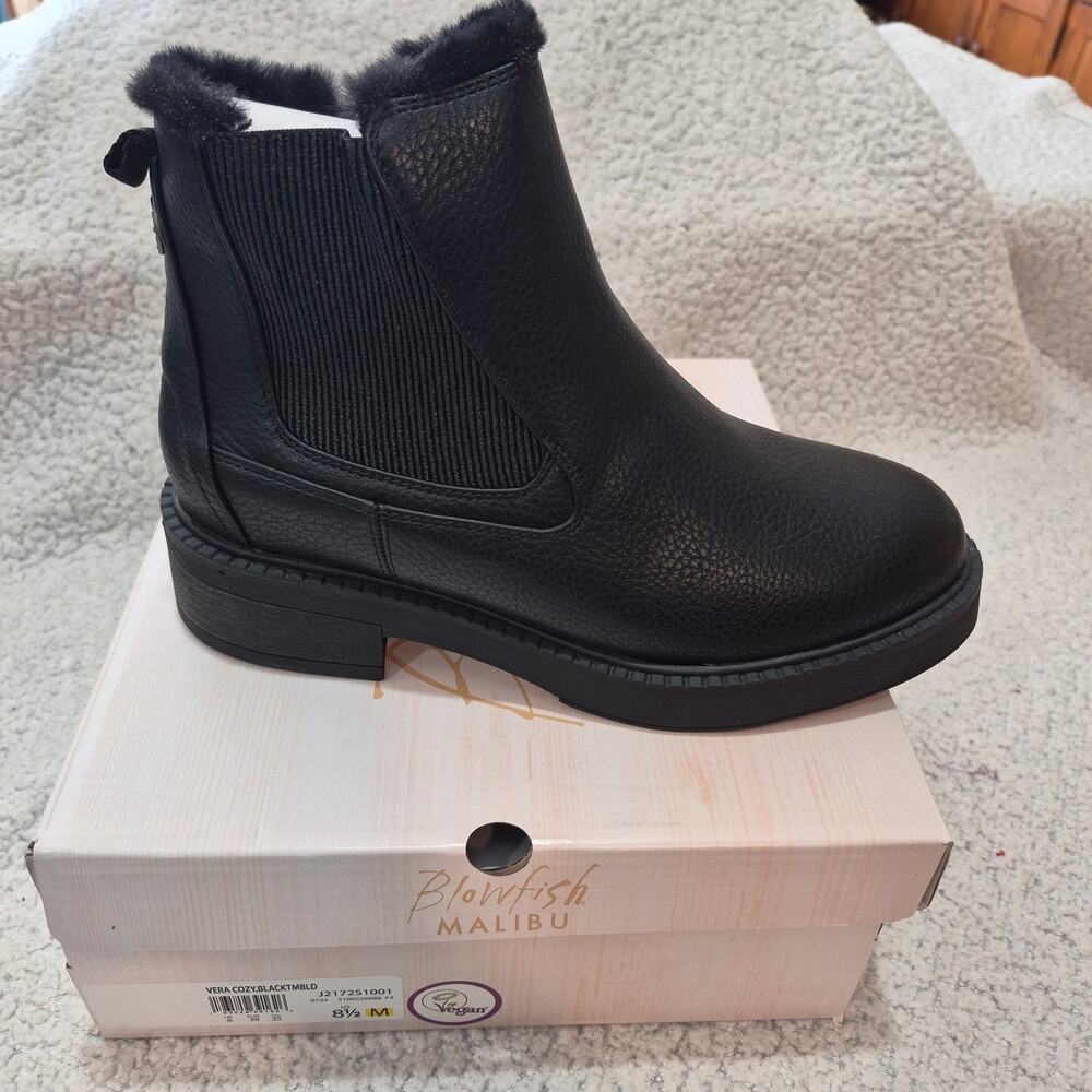 NEW Blowfish Malibu Womens Vera Cozy Fashion Boot Black SIZE 8.5 M